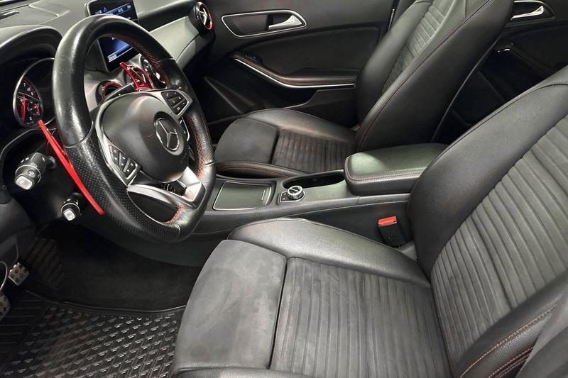 Mercedes CLA180 bild 13