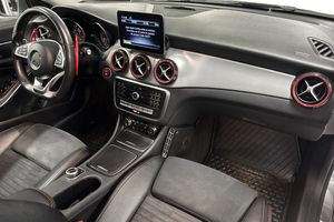 Mercedes CLA180 bild 15