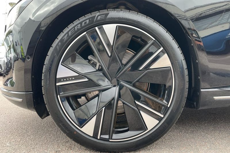 Volvo ES90 bild 18