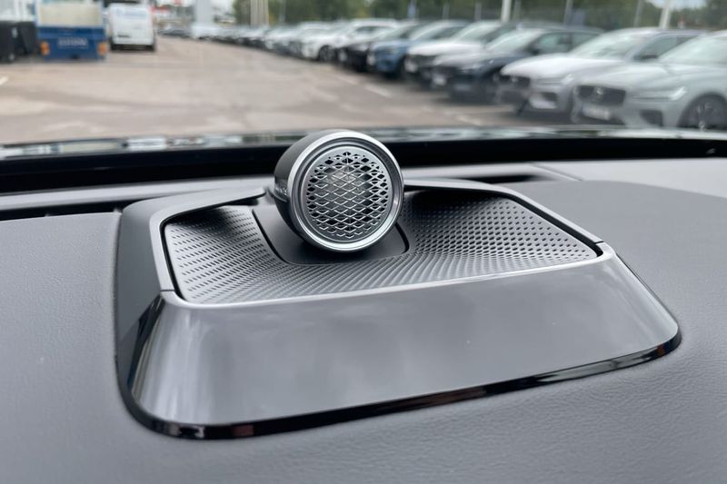 Volvo ES90 bild 13