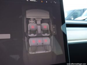 Tesla Model Y bild 9