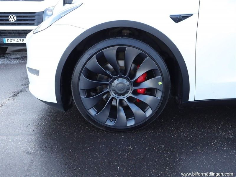 Tesla Model Y bild 19