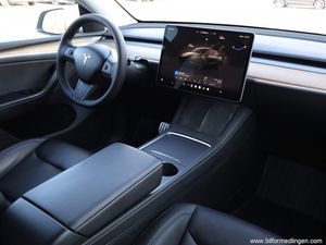 Tesla Model Y bild 7