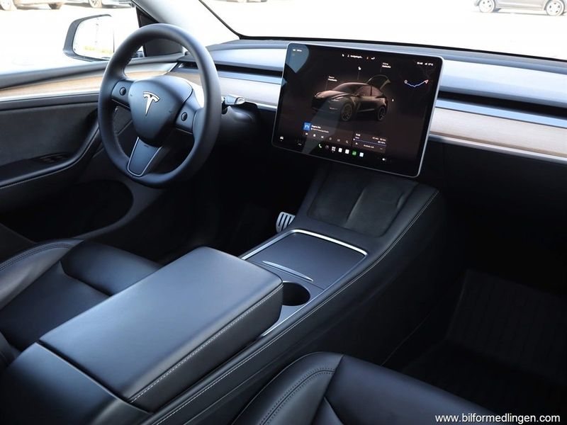 Tesla Model Y bild 7