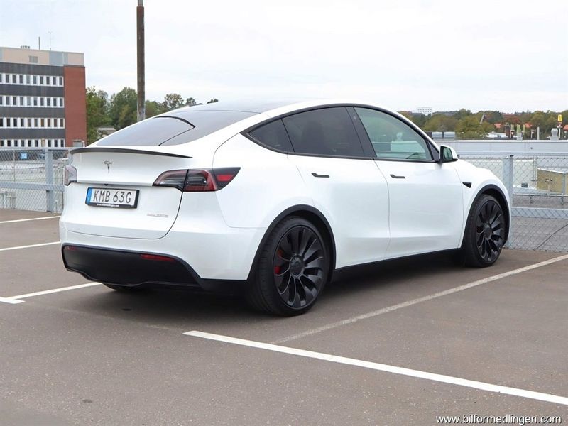 Tesla Model Y bild 4