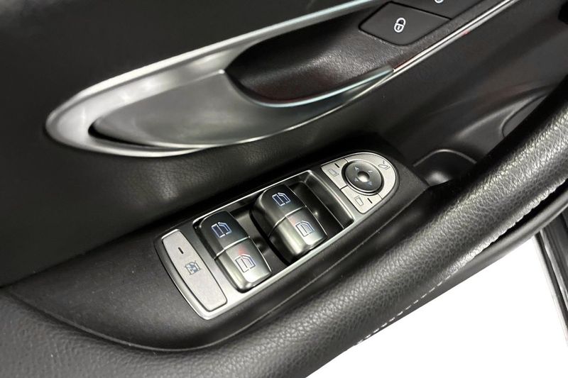 Mercedes E220 bild 12