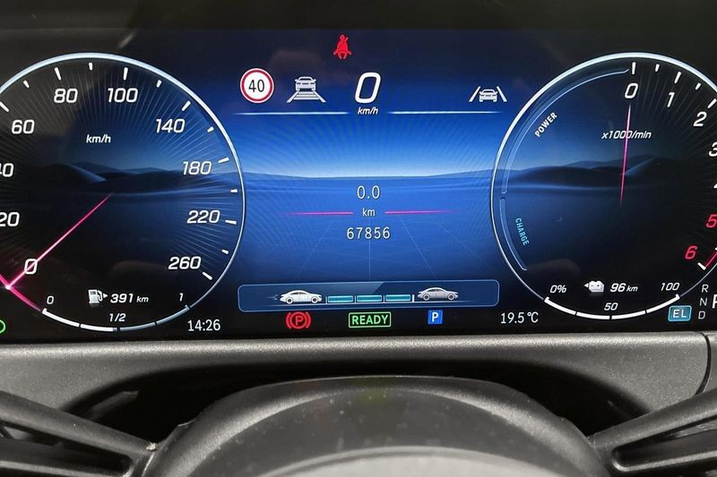 Mercedes E300 bild 16