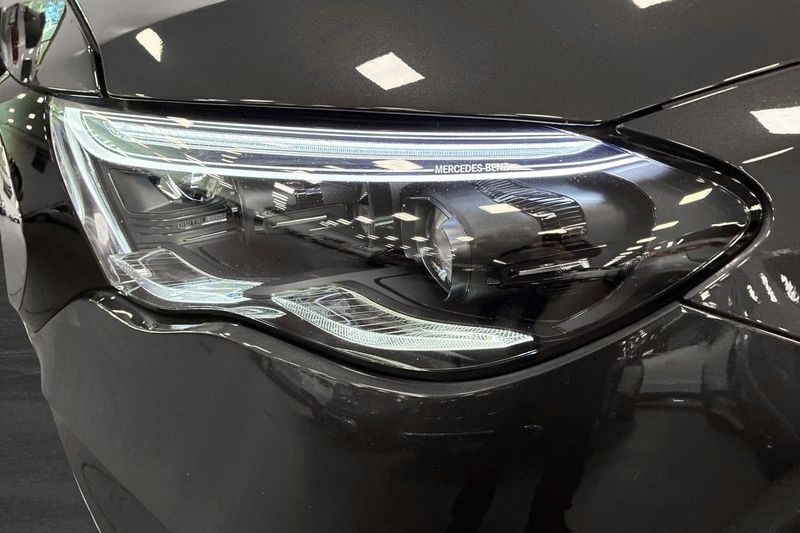 Mercedes E300 bild 12
