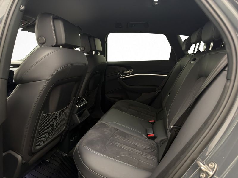 Audi Q8 bild 25