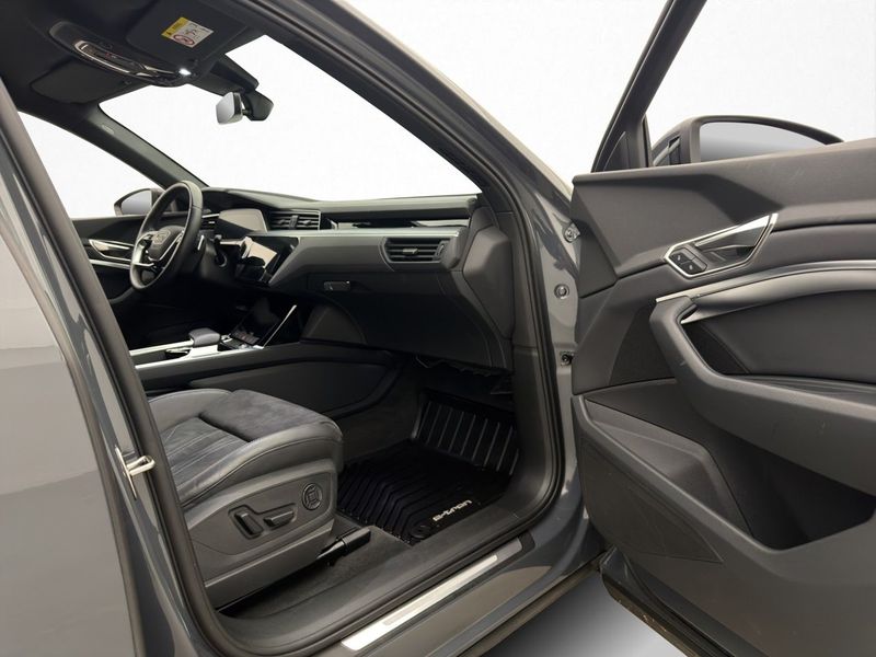 Audi Q8 bild 23