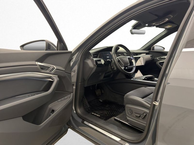 Audi Q8 bild 11