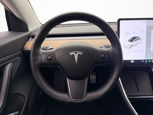 Tesla Model 3 bild 14