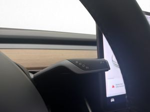 Tesla Model 3 bild 28