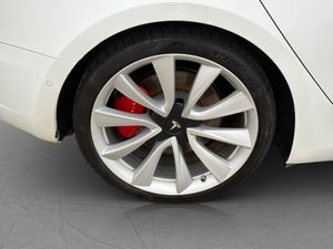 Tesla Model 3 bild 31