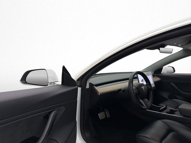 Tesla Model 3 bild 10