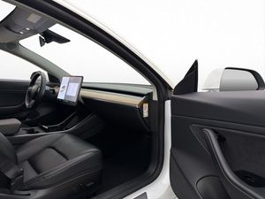Tesla Model 3 bild 23
