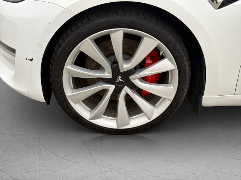 Tesla Model 3 bild 29