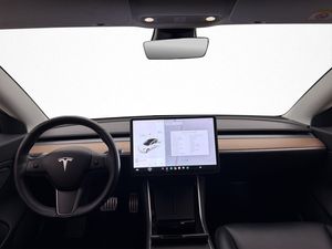 Tesla Model 3 bild 13