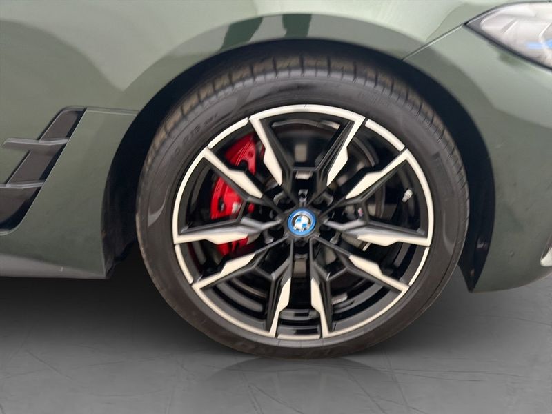 BMW i4 bild 38