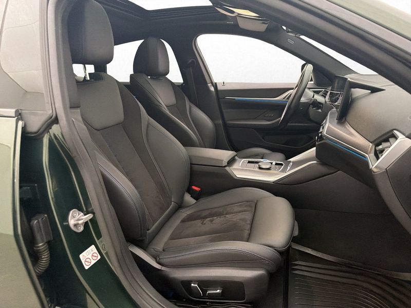 BMW i4 bild 28