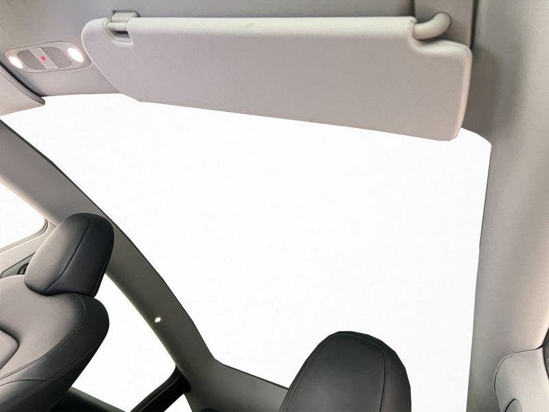 Tesla Model Y bild 11