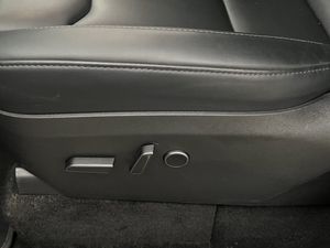 Tesla Model Y bild 12