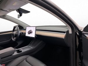 Tesla Model Y bild 22