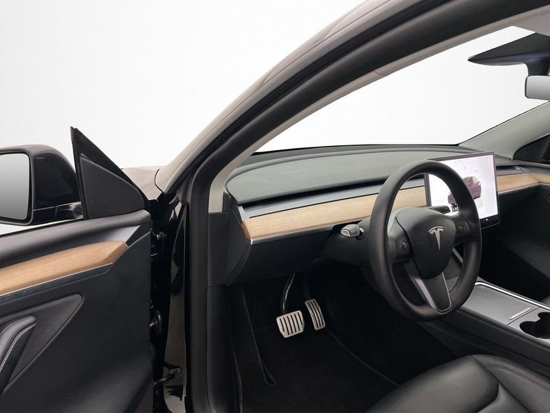 Tesla Model Y bild 10