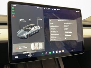 Tesla Model 3 bild 28