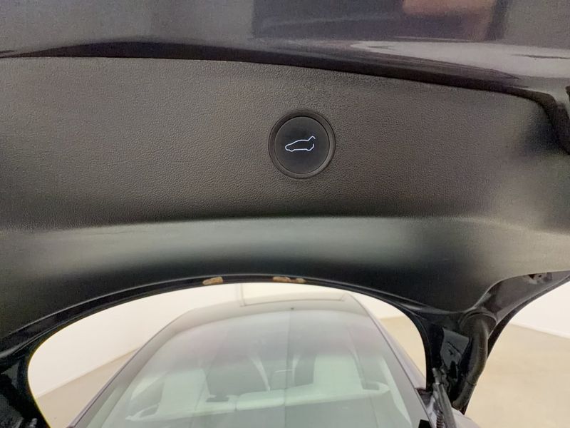 Tesla Model 3 bild 19