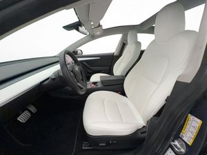 Tesla Model 3 bild 13