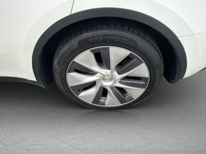 Tesla Model Y bild 31
