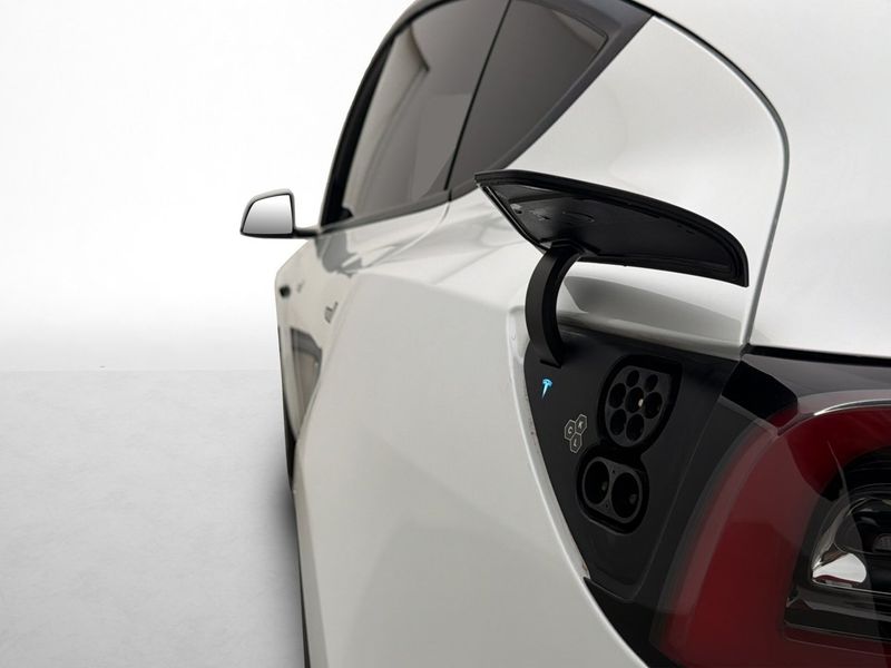 Tesla Model Y bild 29