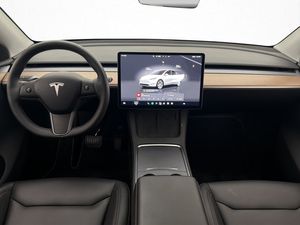 Tesla Model Y bild 14