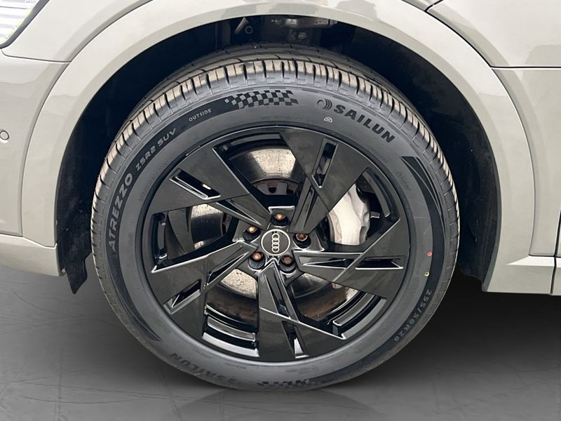Audi Q8 bild 37