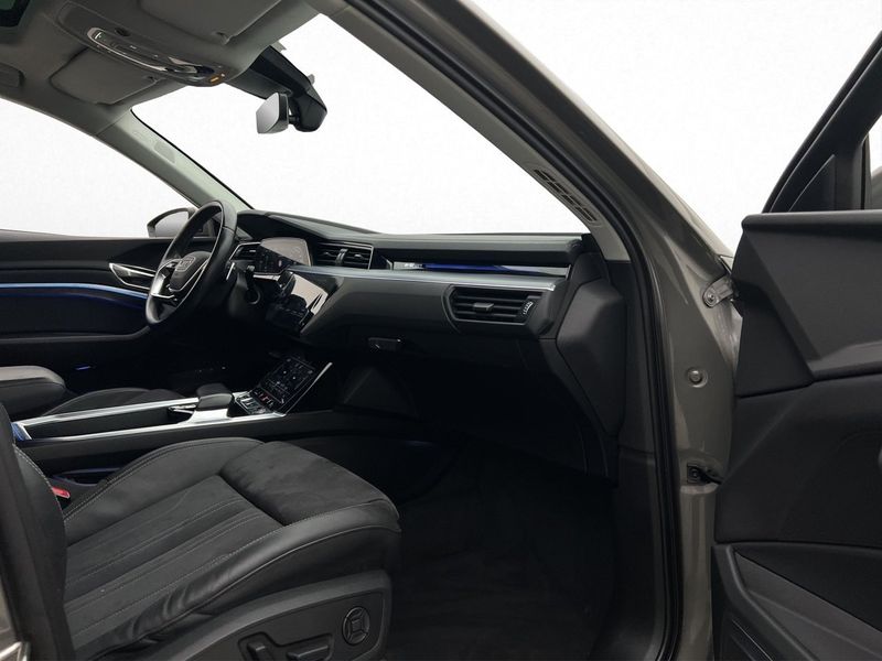 Audi Q8 bild 13