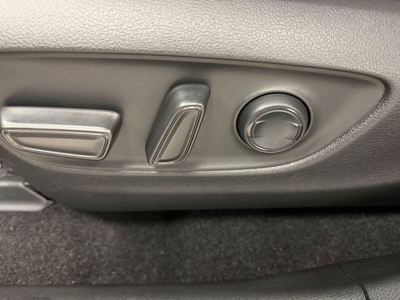 Toyota RAV4 bild 6