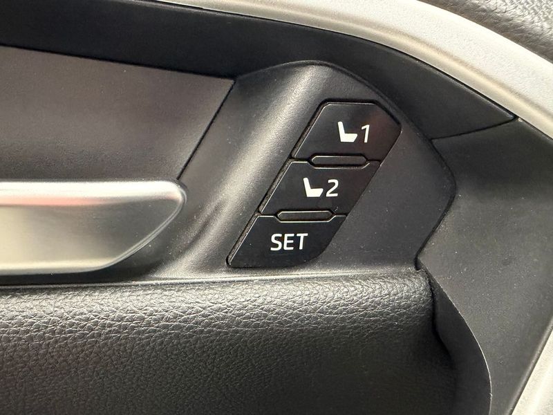 Toyota RAV4 bild 7
