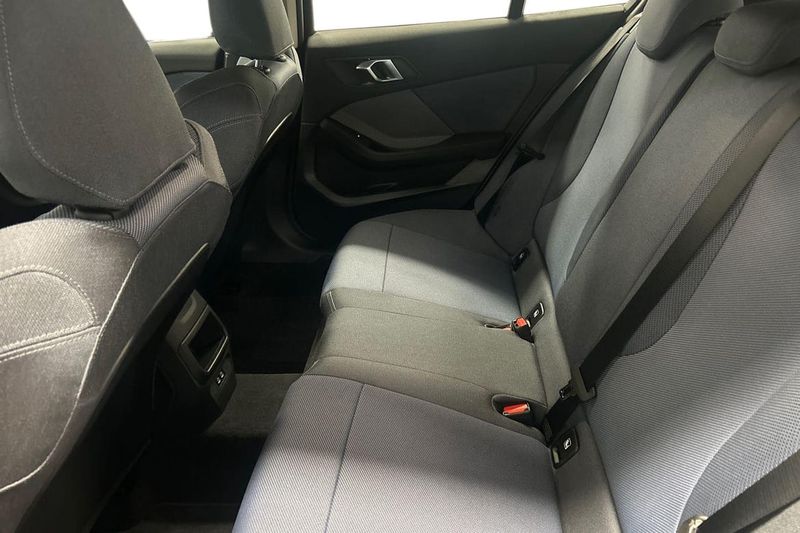 BMW 120 bild 13