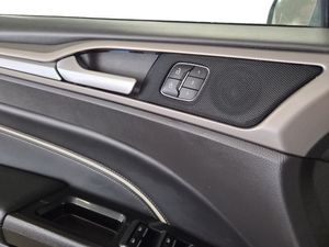 Ford Mondeo bild 17