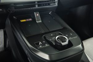 Toyota C-HR+ bild 17