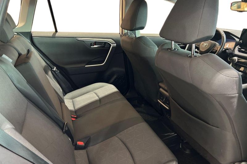Toyota RAV4 bild 9