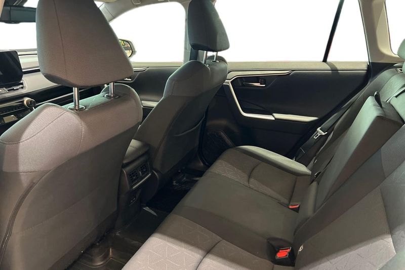 Toyota RAV4 bild 13