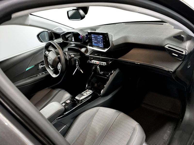 Peugeot 208 bild 14