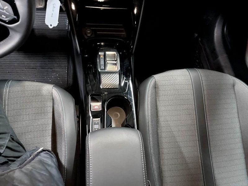 Peugeot 208 bild 13
