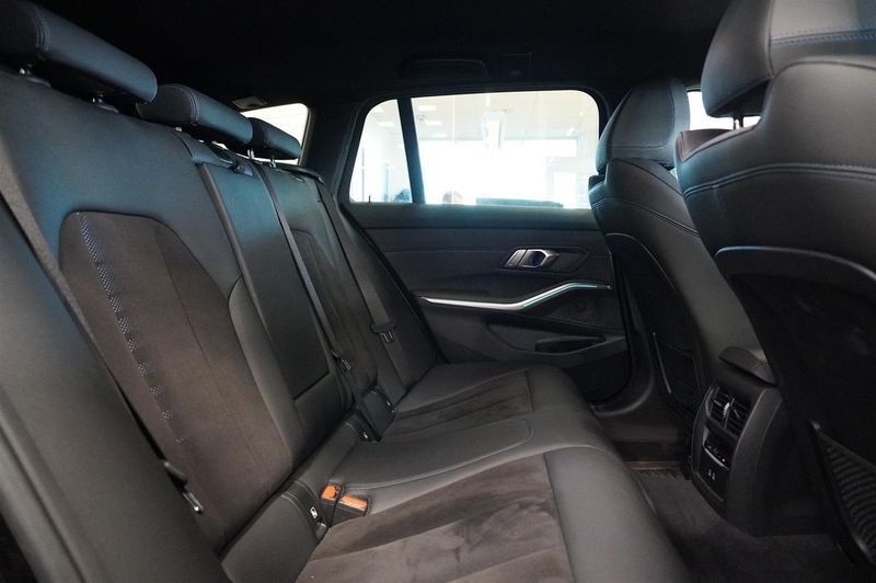 BMW 330 bild 5