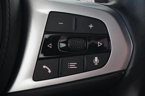 BMW 330 bild 13