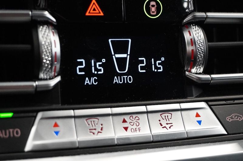BMW 330 bild 12