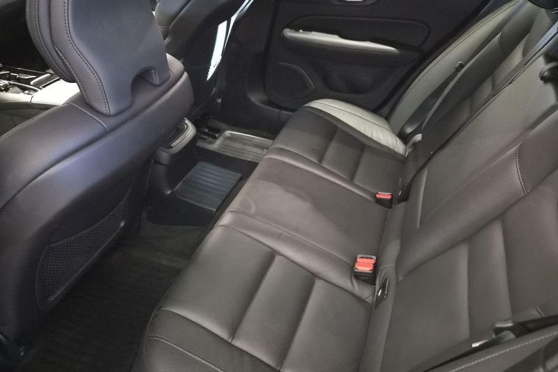 Volvo V60 bild 13