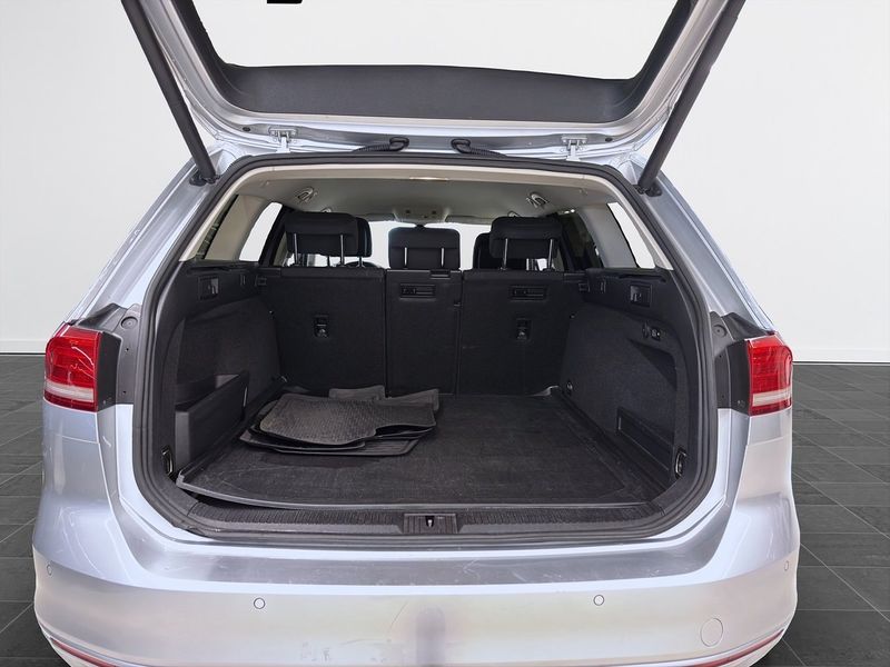 Volkswagen Passat bild 13